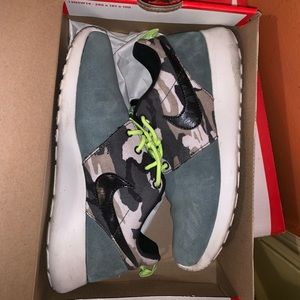 Nike Roshe Camo WM